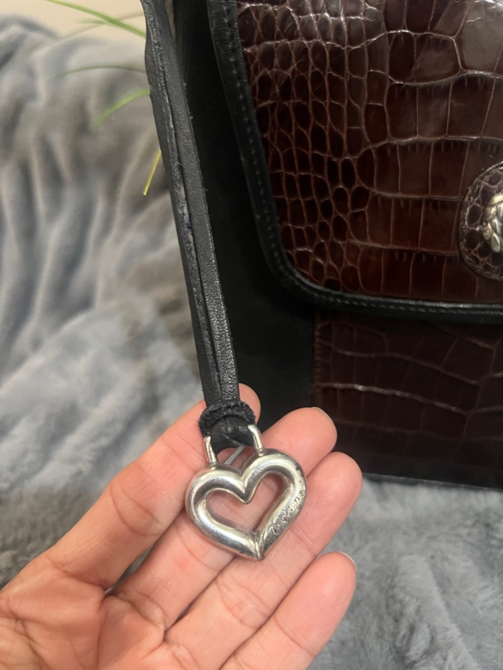 Brighton Vintage Magdaleine Leather Bucket Style Bag GUC retail $225 - Picture 5 of 8